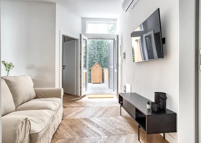 Joivy Stunning Flat With Balcony Apartment