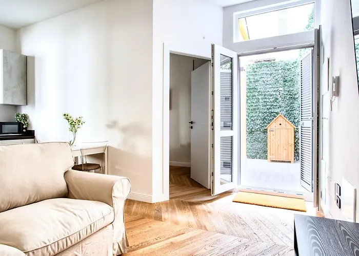 Joivy Stunning Flat With Balcony Apartment *