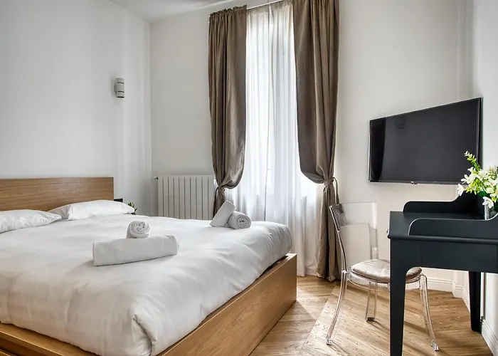 Joivy Stunning Flat With Balcony Apartment *